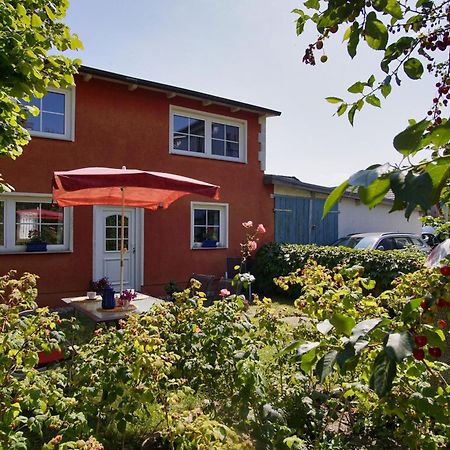 Zentral Aber Ruhig, Terrasse Mit Viel Gruen - Strandnahes Ferienhaus Luki Goehren  Eksteriør billede